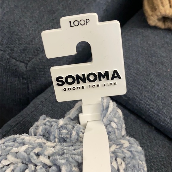 Scarf - Picture 4 of 4